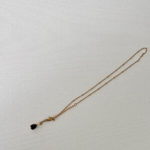 Chic Gold Necklace with Black Teardrop Pendant